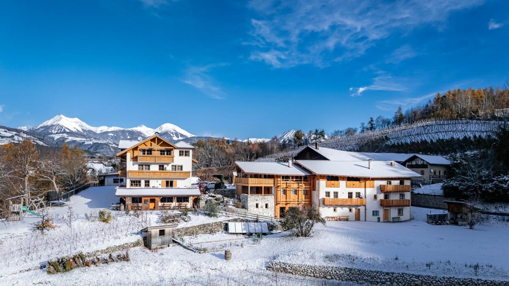 Trinnerhof- Hof Chalets Und Obsthof Mit Zimmer Natz-Schabs Exterior photo