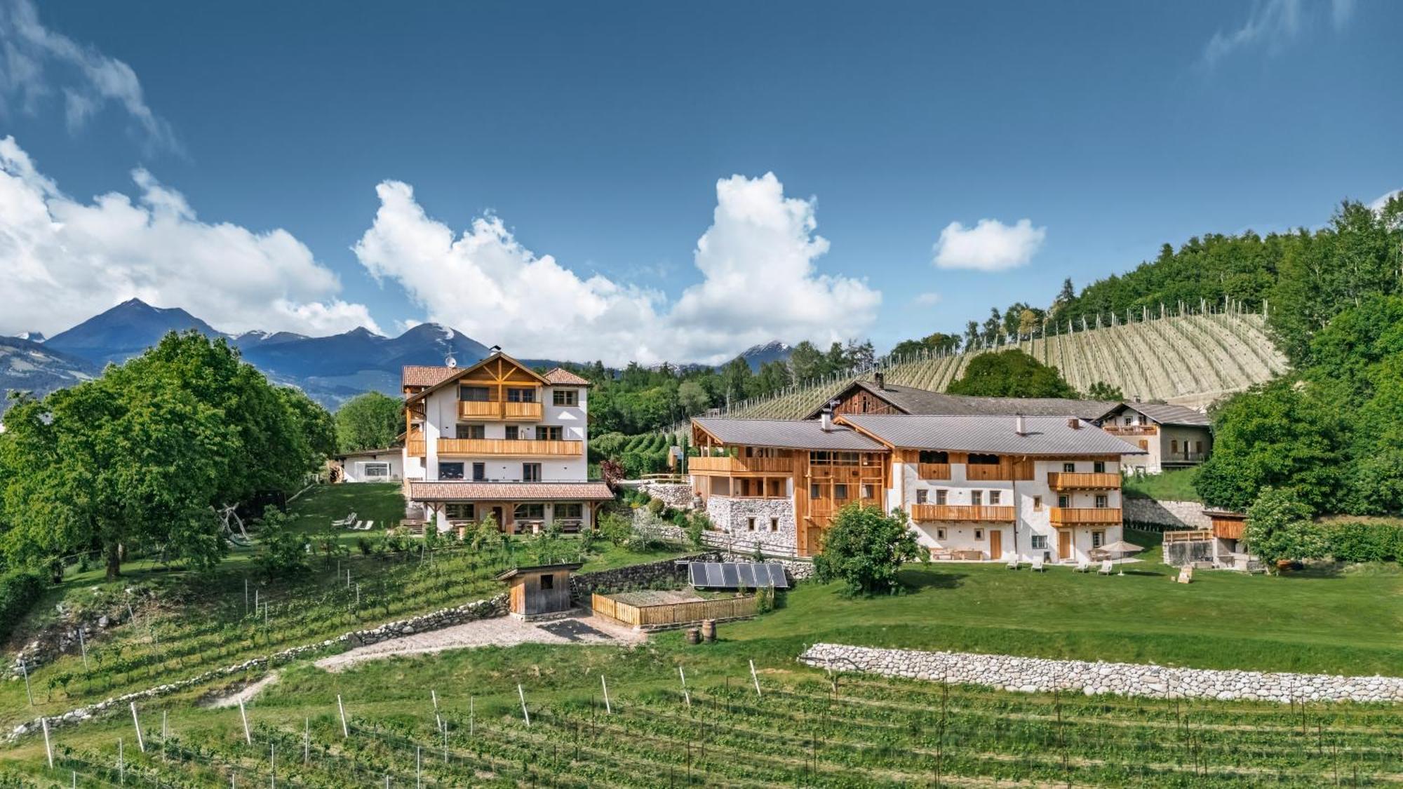 Trinnerhof- Hof Chalets Und Obsthof Mit Zimmer Natz-Schabs Exterior photo